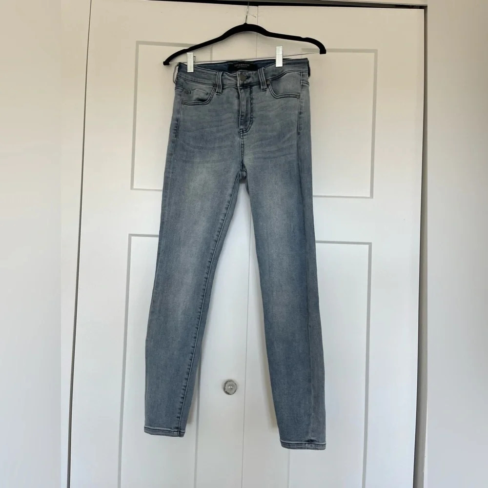 Liverpool Jeans Womens 2/26 Blue Denim Button Fly Hi Rise Ankle Stretch